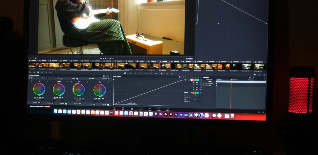 photo-1682506457554-b34c9682e985